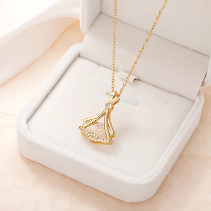 Gold plated fan necklace